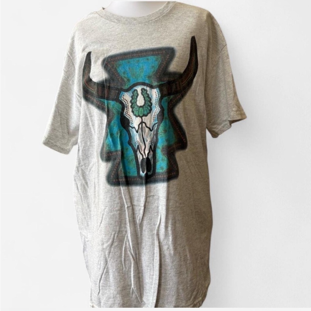 Gray and Blue Short Sleeve Graphic Tee